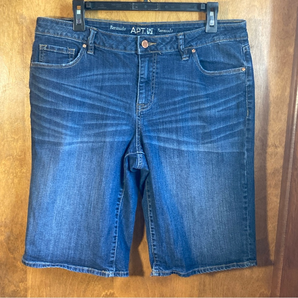 Apt 9 Medium Wash Bermuda Denim Shorts Sz 14 High Rise Beach Travel Casual